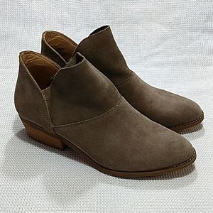 Lucky Brand‎ Fahmida Taupe/Fawn Ankle Suede Leather Pull On Booties Size 9.5